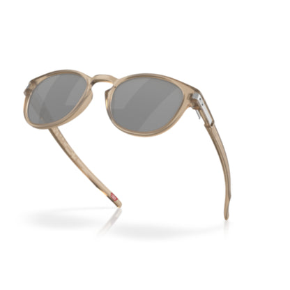 Oakley | Latch