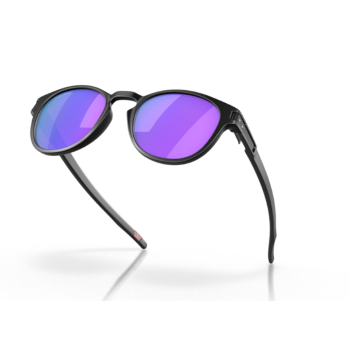 Oakley | Latch