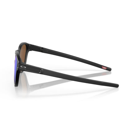 Oakley | Latch