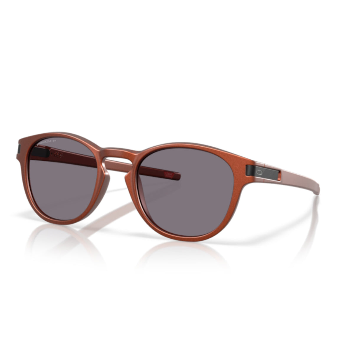 Oakley | Latch