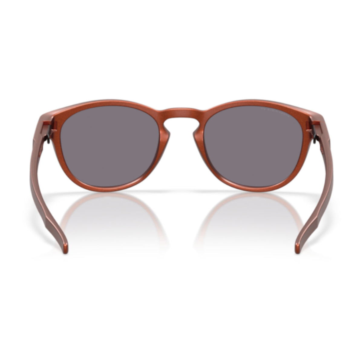Oakley | Latch
