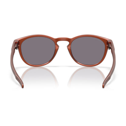 Oakley | Latch