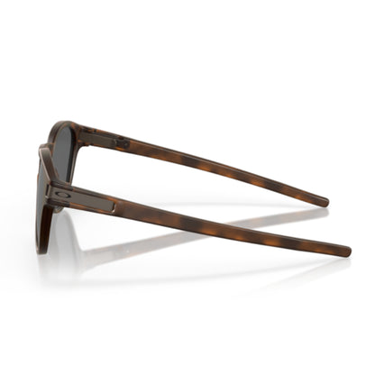 Oakley | Latch