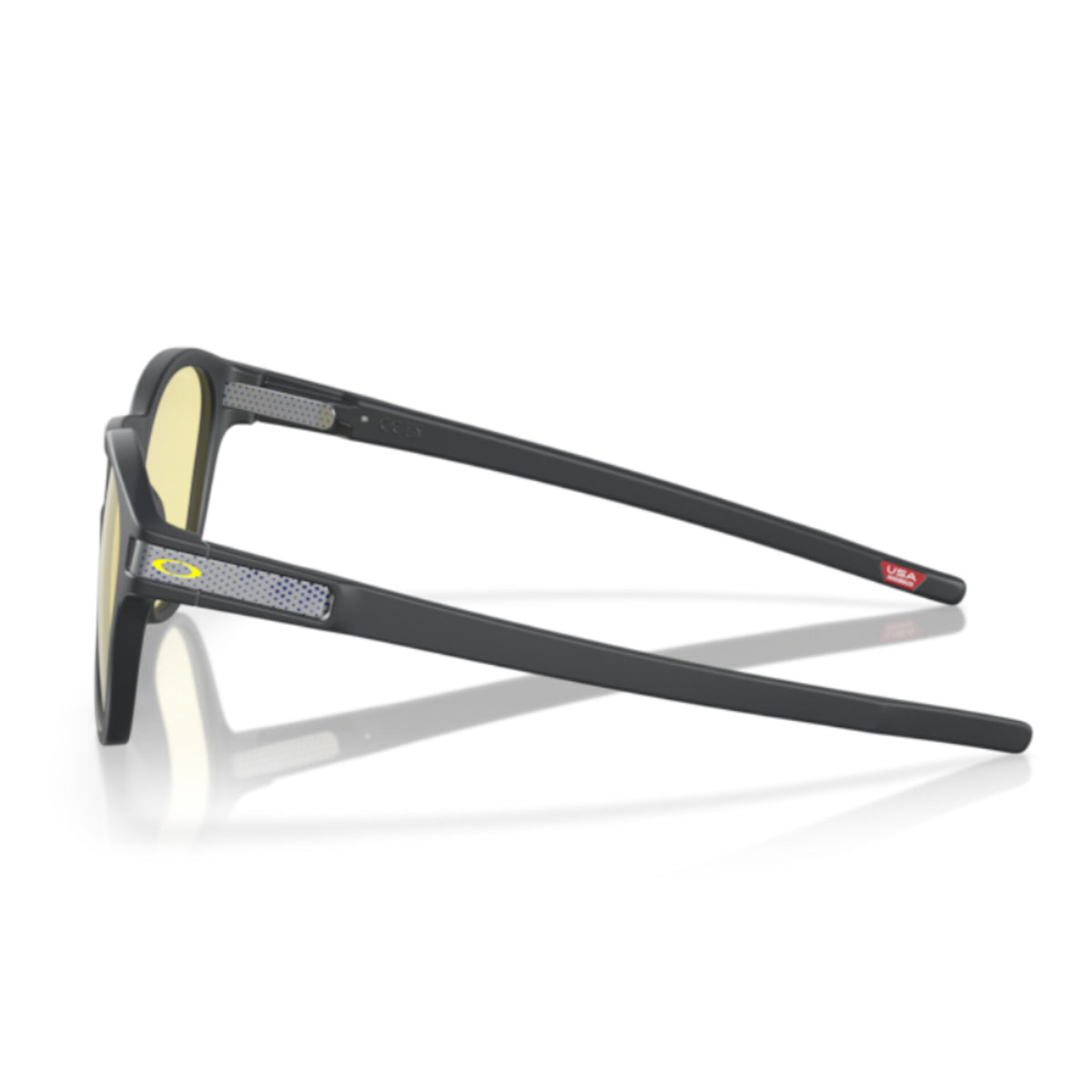 Oakley | Latch