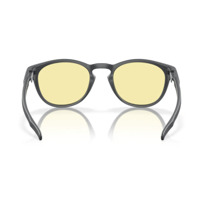Oakley | Latch