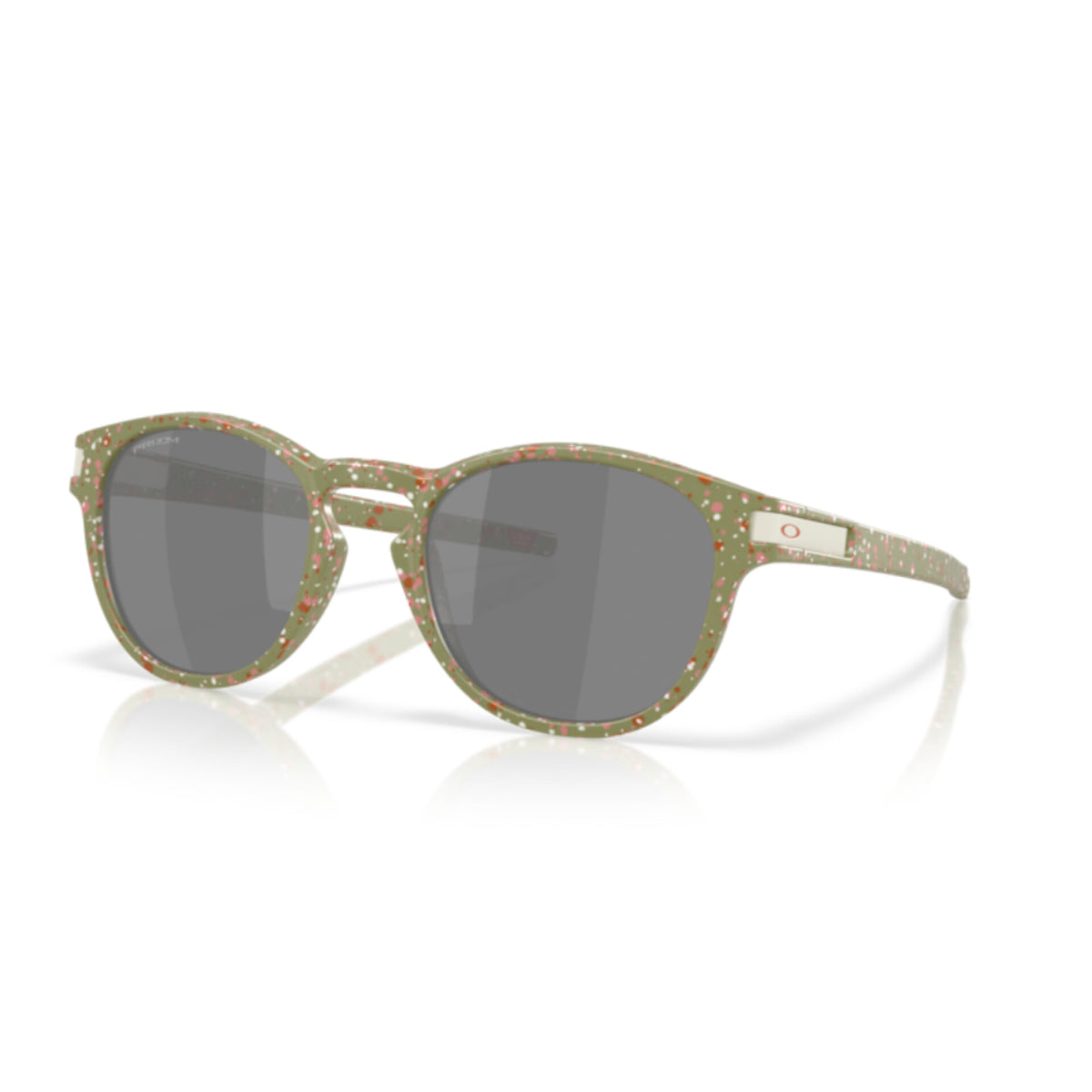 Oakley | Latch