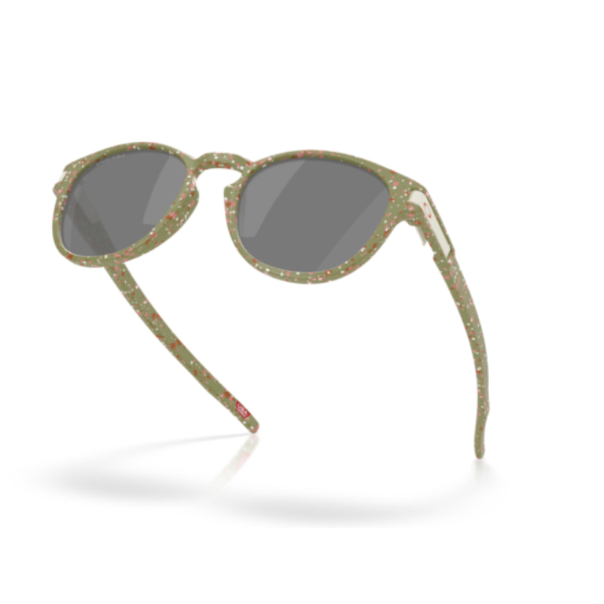 Oakley | Latch