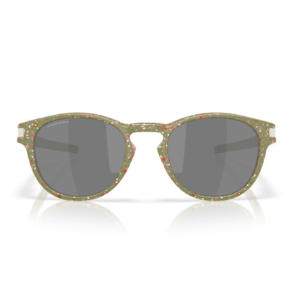 Oakley | Latch