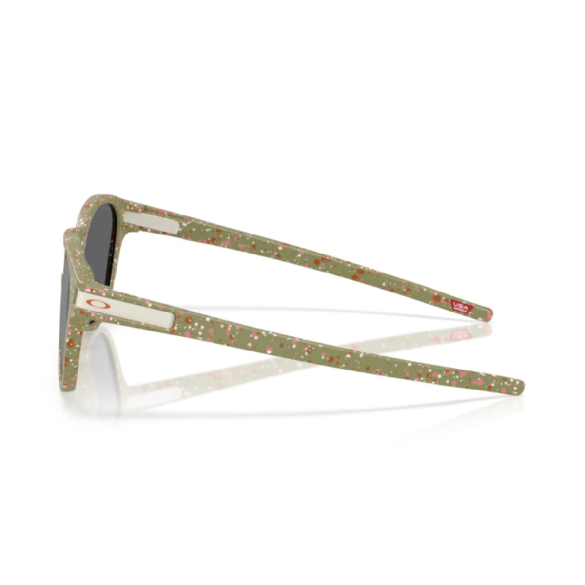 Oakley | Latch