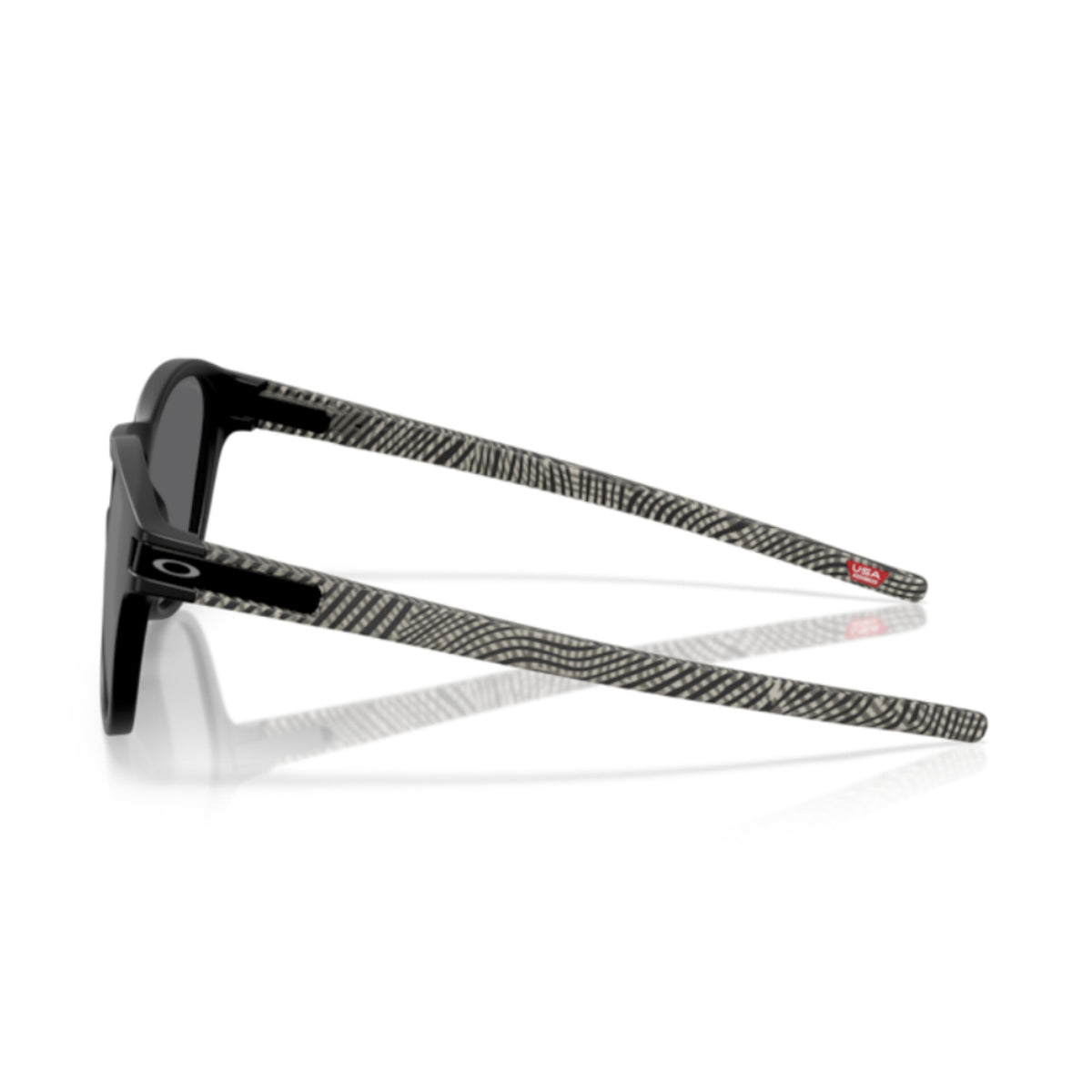 Oakley | Latch