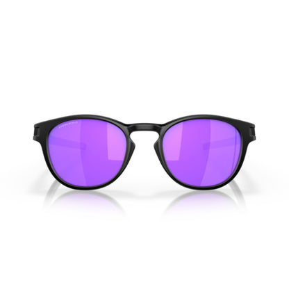 Oakley | Latch